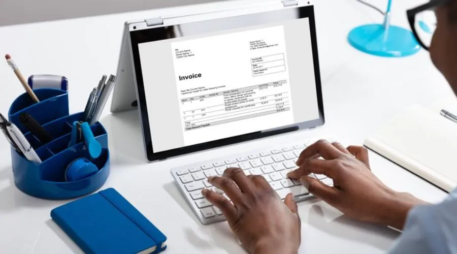 What are the factors to consider when choosing office invoice software