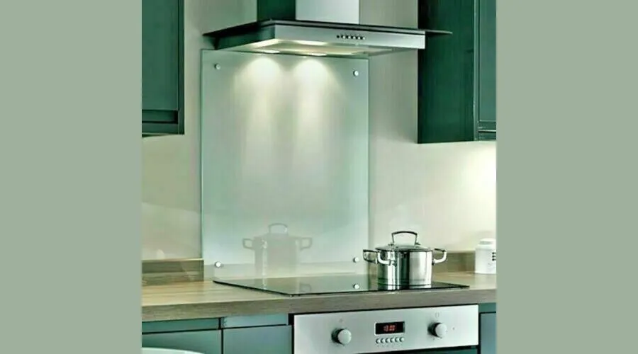 6mm Clear Glass Splashbacks for kitchen Pre-Drilled Holes With Fixings