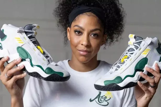 Women's basketball shoes